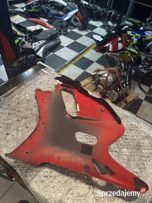Suzuki GsxR 750 Gsxr Bok Przednia Prawa Owiewka Poznań