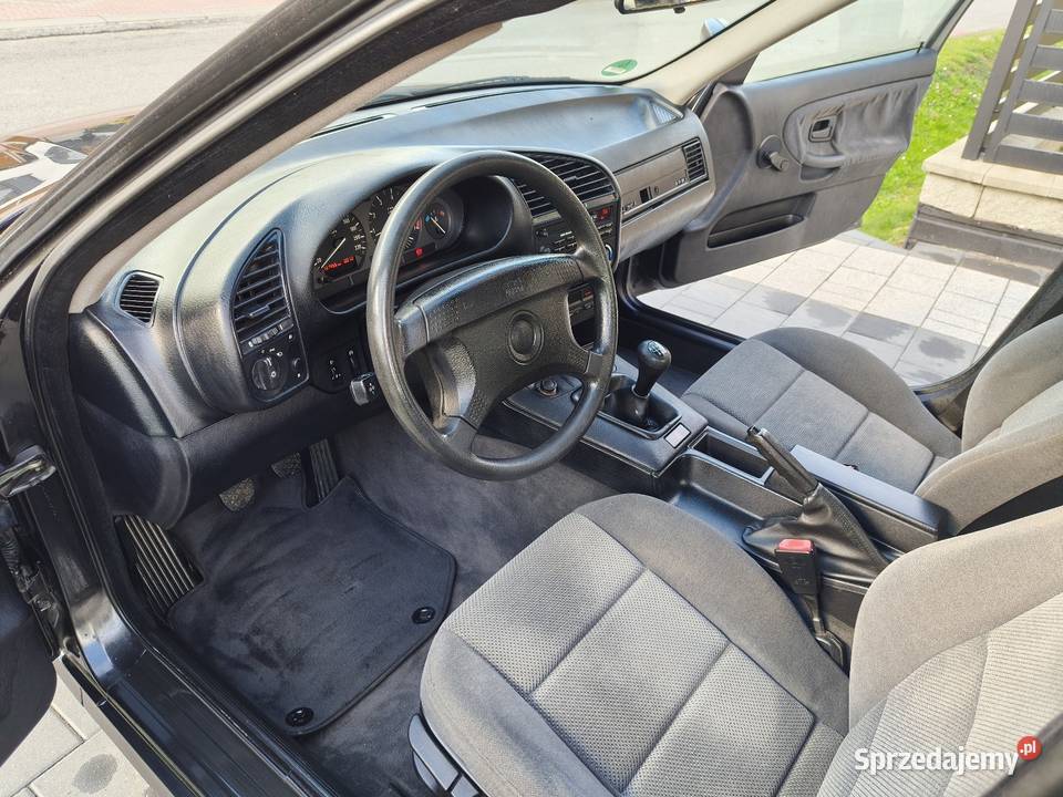 Piękne BMW E36 318i z Niemiec Przebieg 137 Seria 3 Miechów