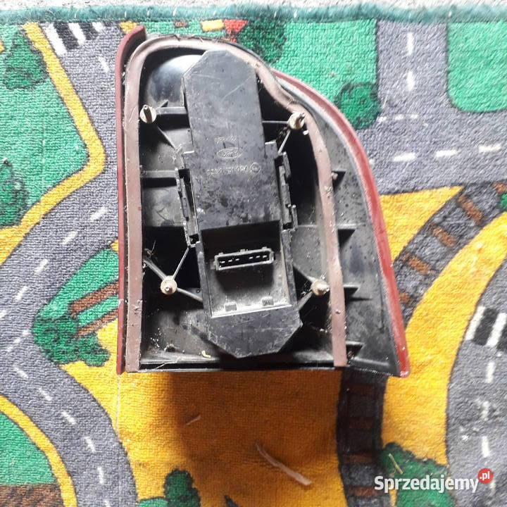 Kompletna tylna lampa kierowcy Ford Mondeo Mk1