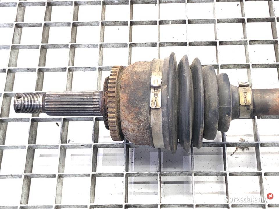 PÓŁOŚ PRAWY PRZÓD HYUNDAI i20 14 90 PRZEGUB sprzedam