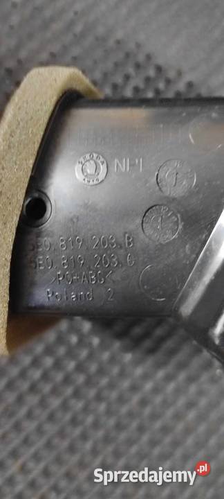 Skoda Octavia 3 III ramka 5E0 nawiew Dębno