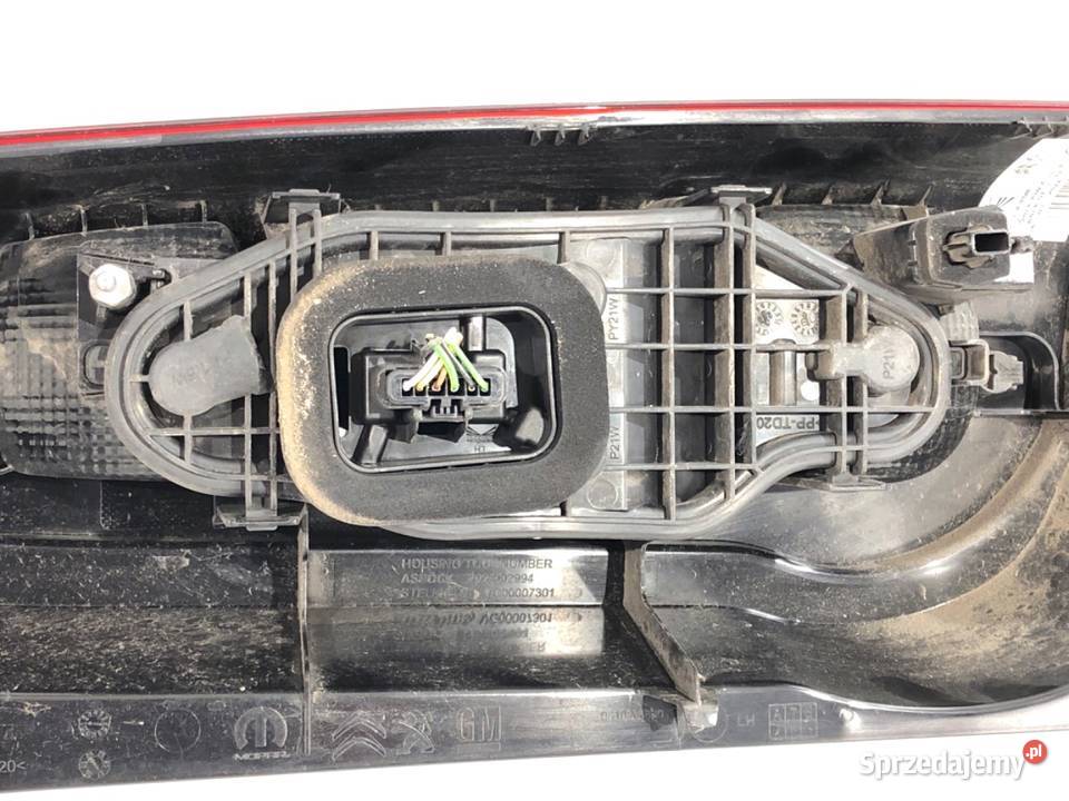 LAMPA LEWY TYŁ OPEL COMBO D 9819235880 Van Oświetlenie sprzedam