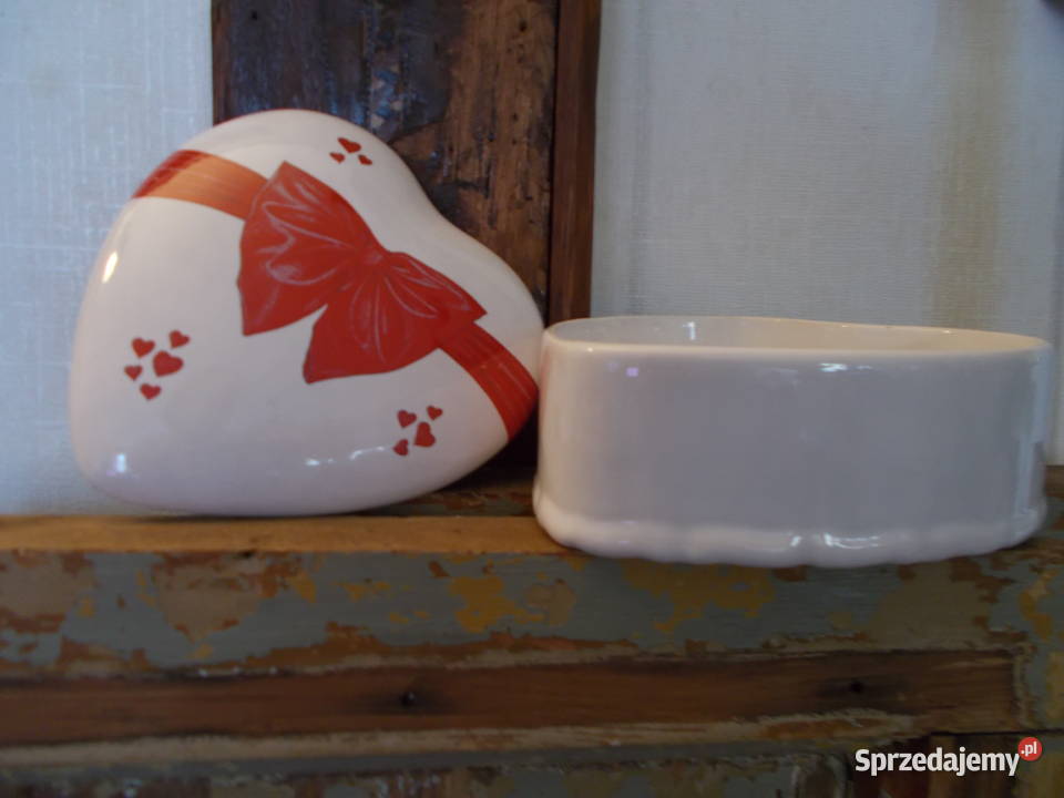 Ceramiczna Szkatułka Serduszko Bombonierka Lata Porcelana i szkło Szczecin