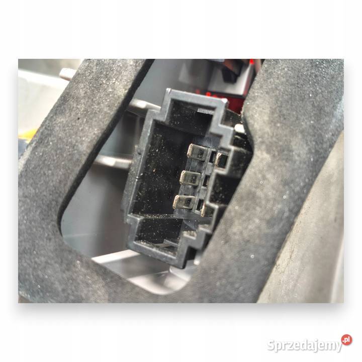 LAMPA PRAWA Skoda Octavia III KOMBI 1220 tylna Chełm
