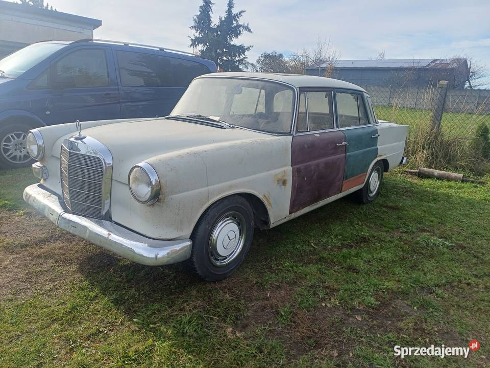 Mercedes w110 200 benzyna manual wielkopolskie