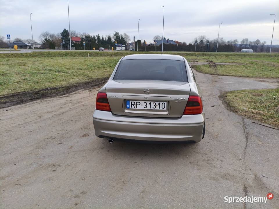 Opel Vectra B 16 16V 1999r 100KM Przemyśl