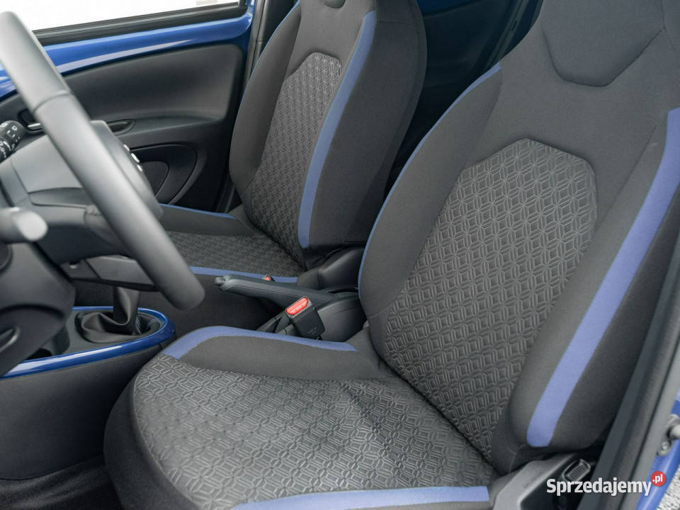 Toyota Aygo X GD8K69910 VVTi Style Kcof Tempomat bluetooth Pępowo