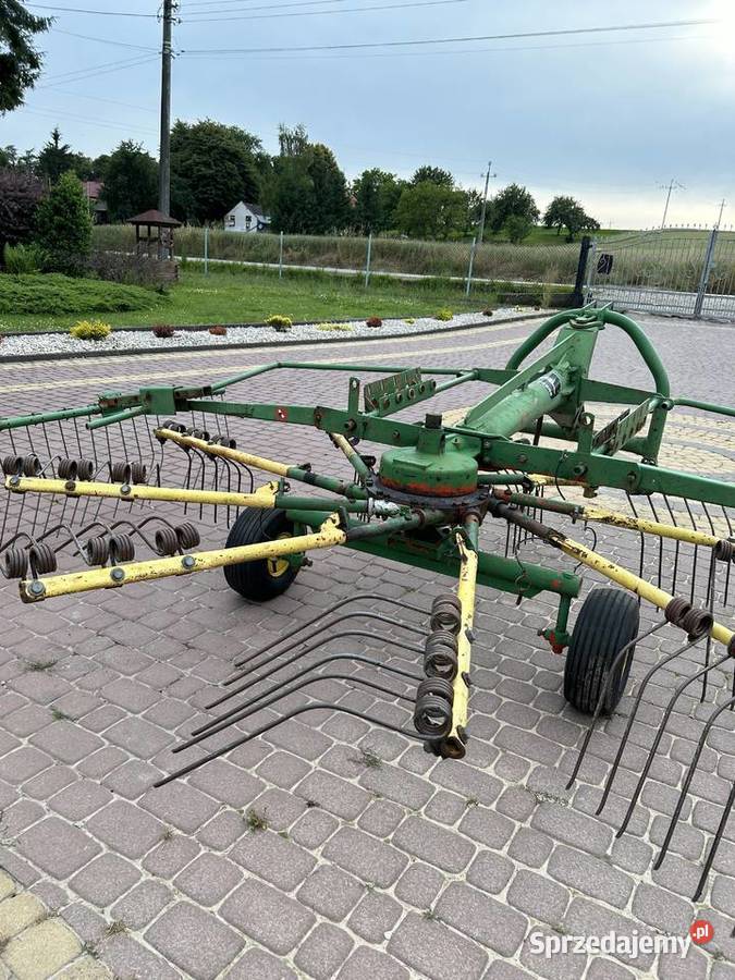 Sprzedam zgrabiarkę Klimontów sprzedam
