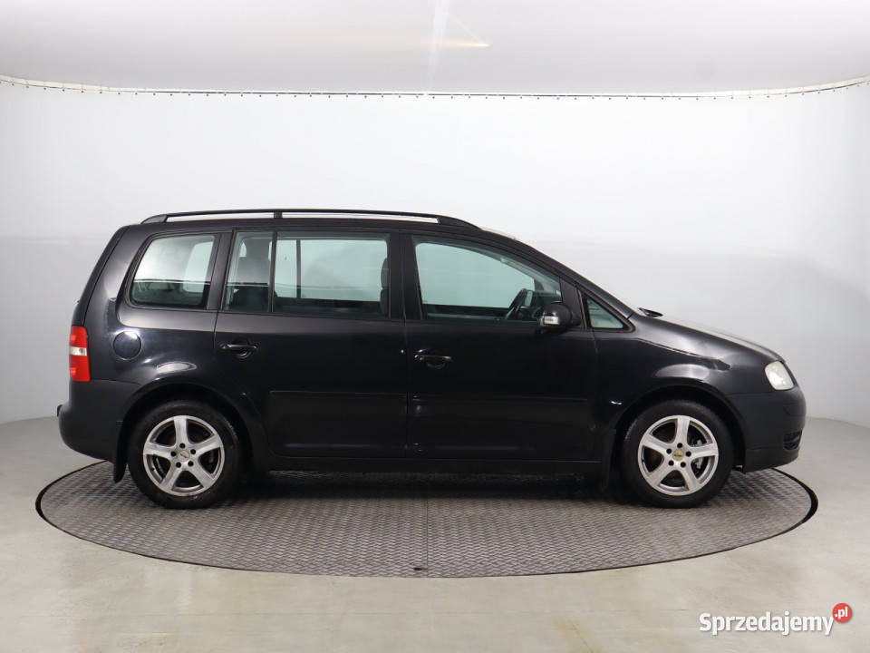 VW Touran 16 FSI 4/5