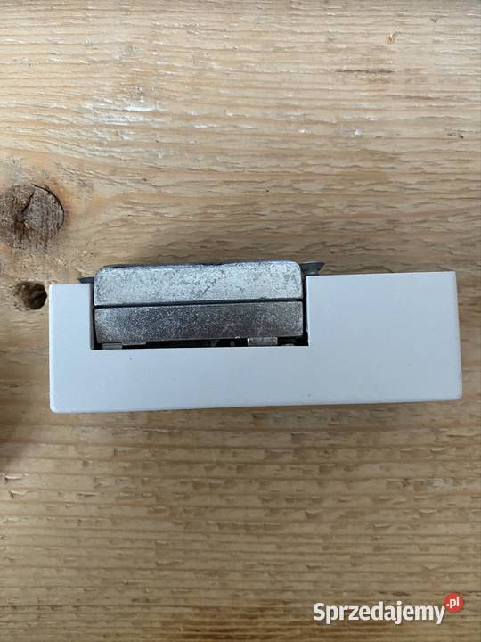 Zaczep elektromagnetyczny R3Lewy 24V Zamki, wkładki