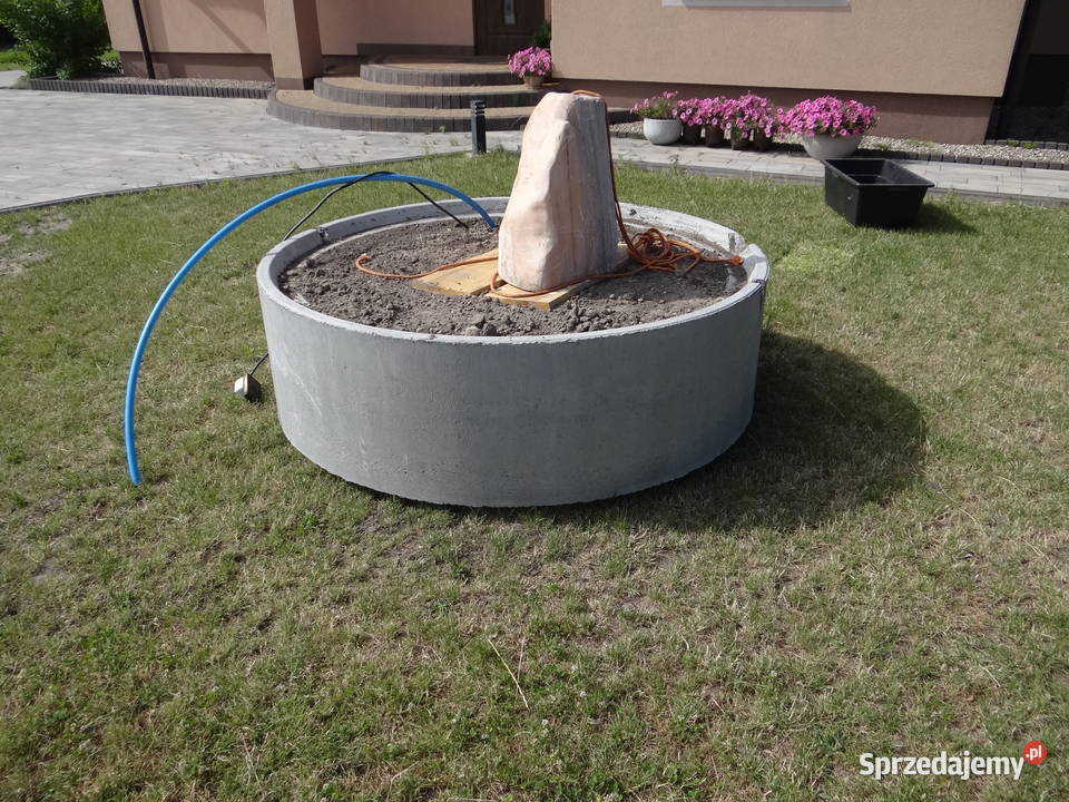 Kręg betonowy na skalniak ogrodowy