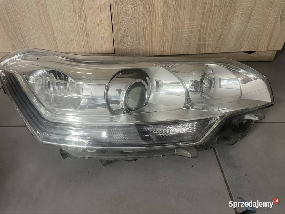 Citroen C5 xenon skrętny prawy Oświetlenie lubelskie Kozubszczyzna