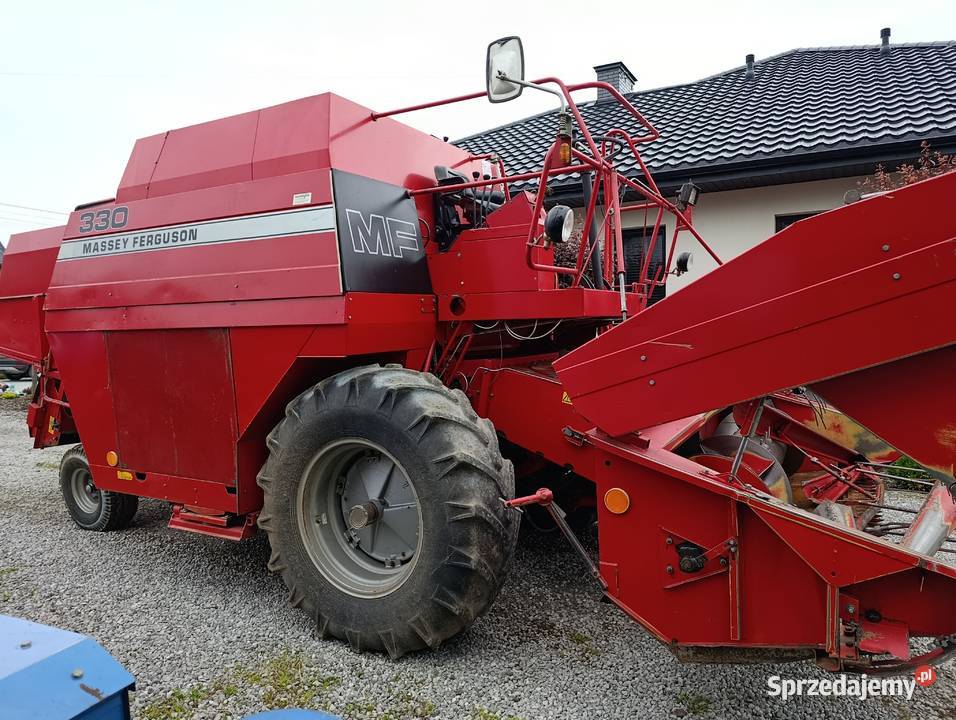 Kombajn zbożowy Massey Ferguson 330