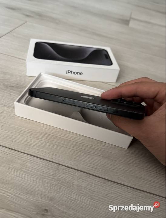 iPhone 15 Pro 256GB Czarny Stan Salonowy Apple / iPhone