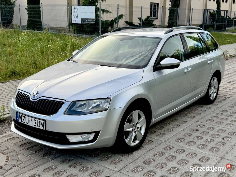 Skoda octavia 10 lat właściciel Salon Polska Rok produkcji 2014 Sochaczew