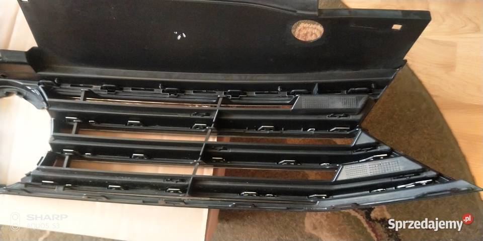 VW Passat B8 atrapa zderzaka przedniego łódzkie Łódź