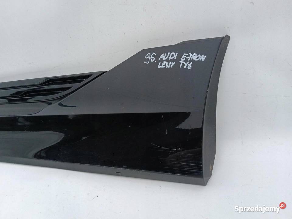 LISTWA DRZWI LEWY TYŁ AUDI ETRON 4KE853969