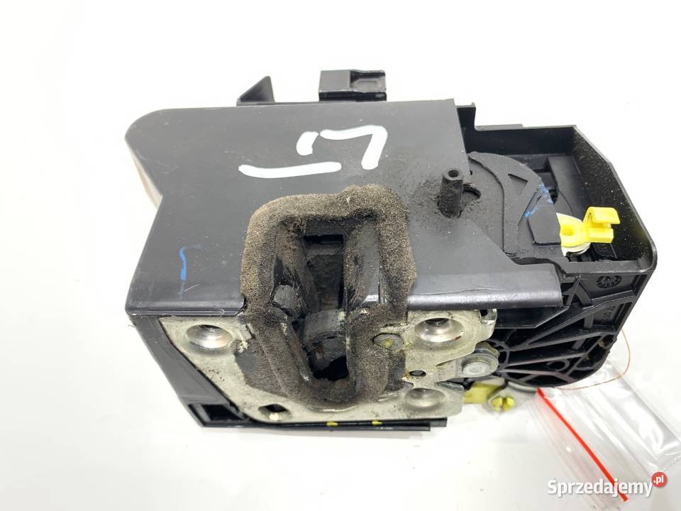 ZAMEK DRZWI LEWY TYŁ DACIA DUSTER SUV