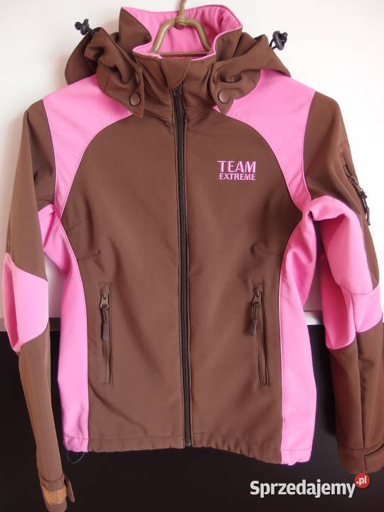 brązowa różowa kurtka kaptur soft shell góry