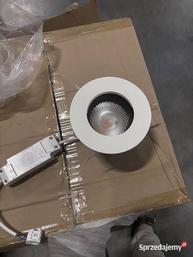 Lampa Led Carla Rcs 28W 220V sprzedam