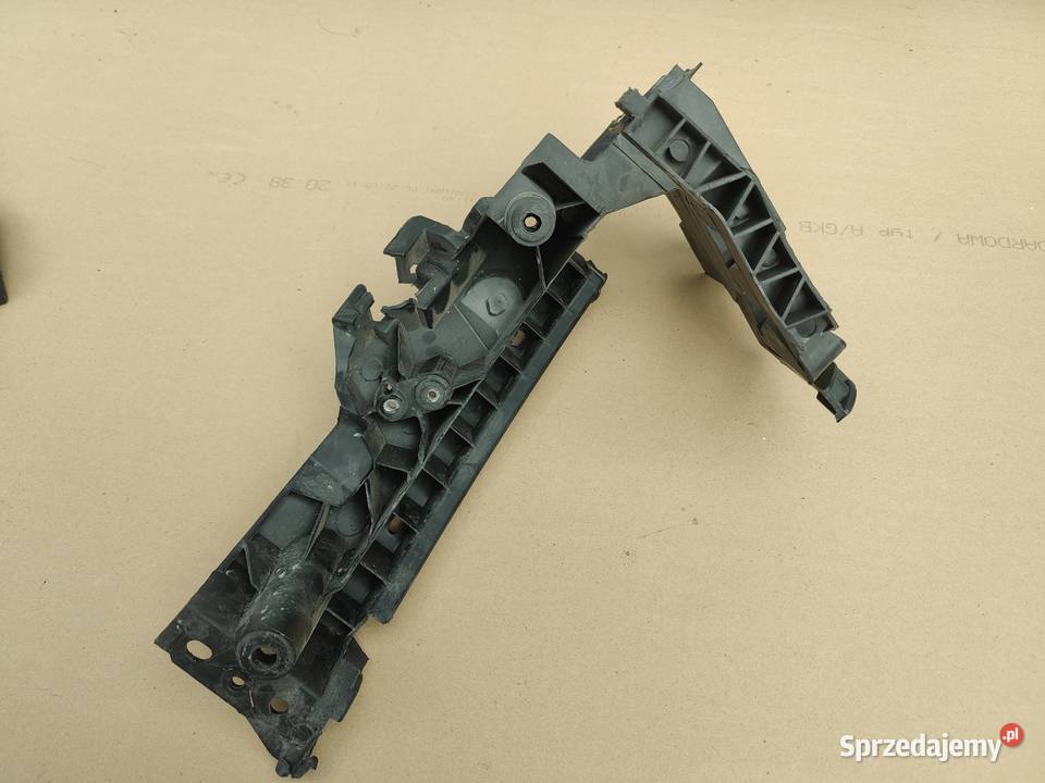 Uchwyt przód zderzak audi Q5