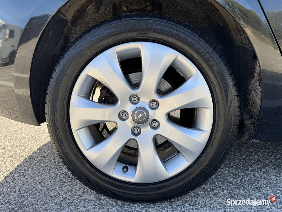 Opel Zafira 14 BENZYNA 7 Osobowa Nawigacja MP3