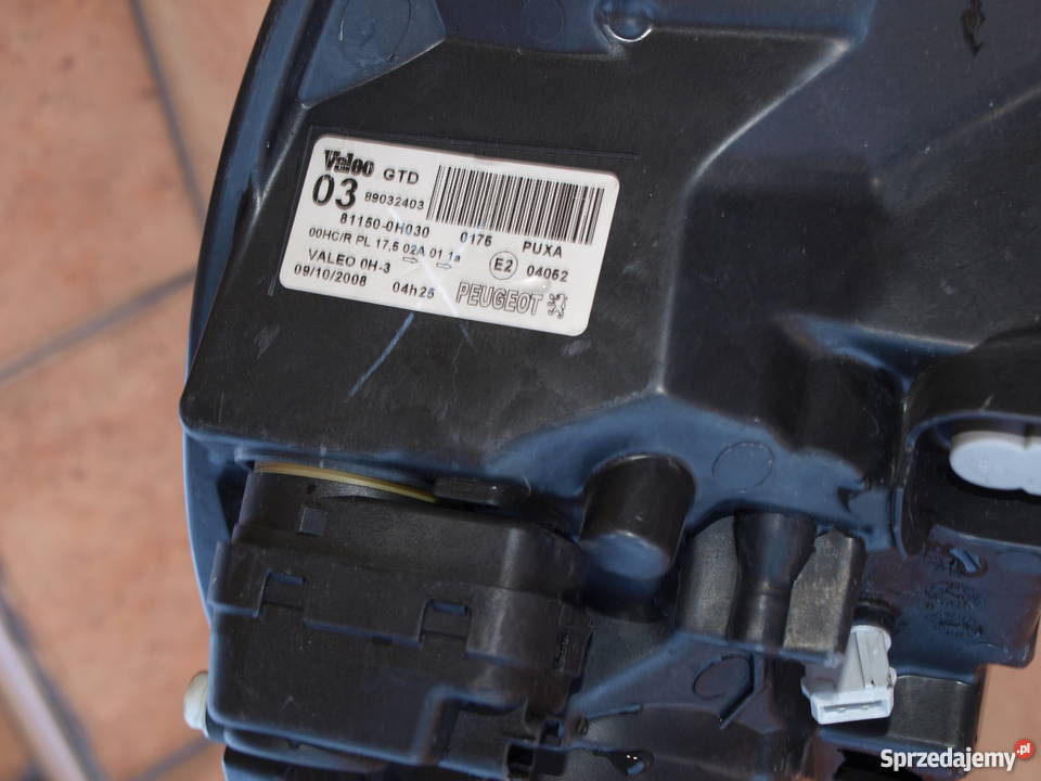 Peugeot 107 lampa lewa 2005 2014r europa Lewe Oświetlenie