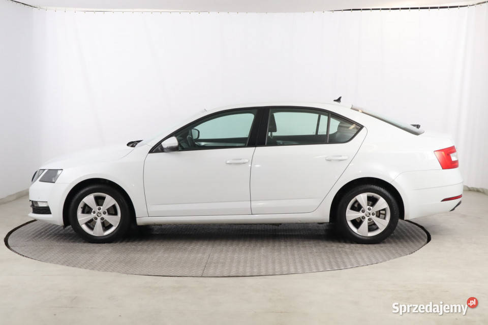 Skoda Octavia 10 TSI gniazdo USB