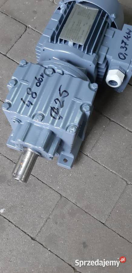 Motoreduktor 037 kW 48 obr Leszno sprzedam