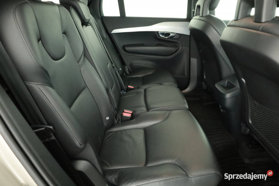 Volvo XC90 D5 AWD światła do jazdy dziennej