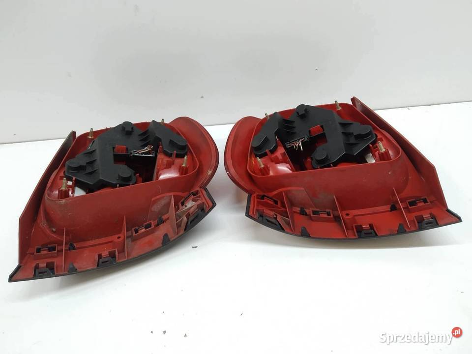 LAMPA TYŁ KOMPLET SEDAN PRZED LIFT Audi A4 I