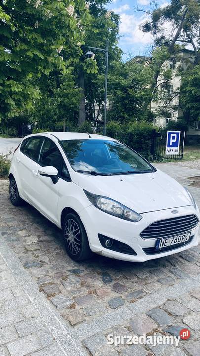 Ford Fiesta 2015 100 10 benzyna zadbany Strzyżyno