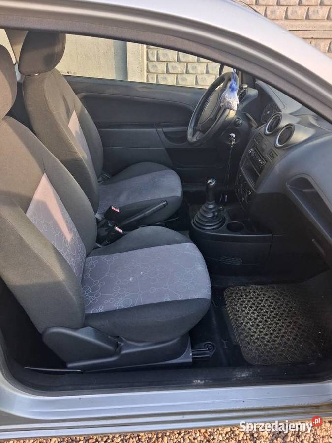 Sprzedam ford Fiesta 2007 13 benzyna