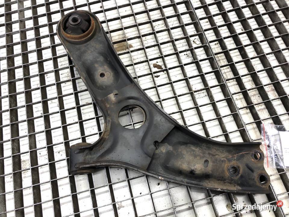 WAHACZ PRAWY PRZÓD HYUNDAI i30 Hatchback osobowe Wahacze sprzedam