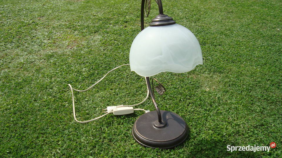 Żyrandol i lampa nocna