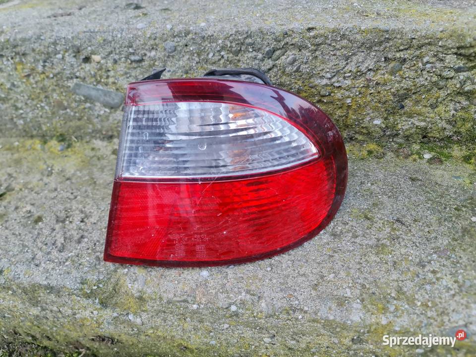 Lanos lampa prawy tył lampy tylne