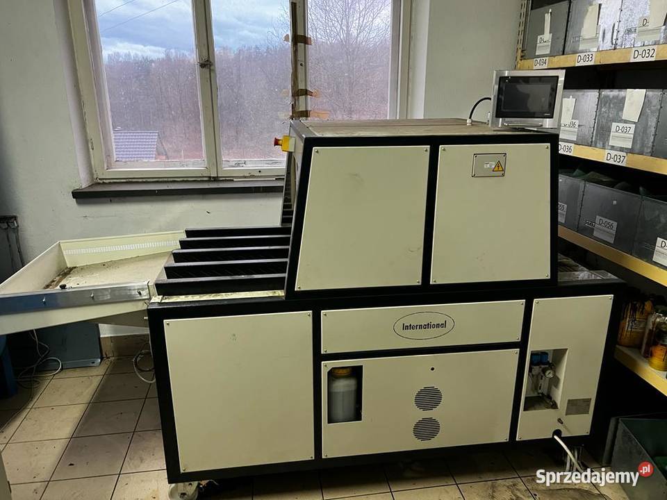 Tunel grzewczy obuwniczy International Nie