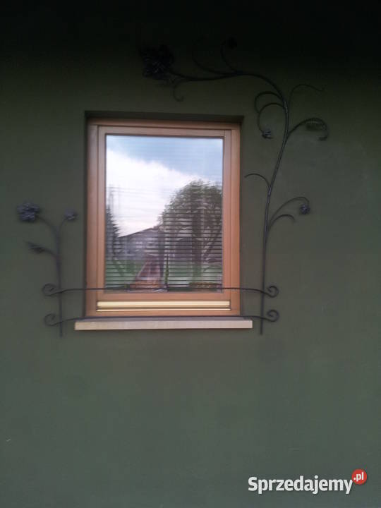 Kwietnik metalowy na okna śląskie sprzedam