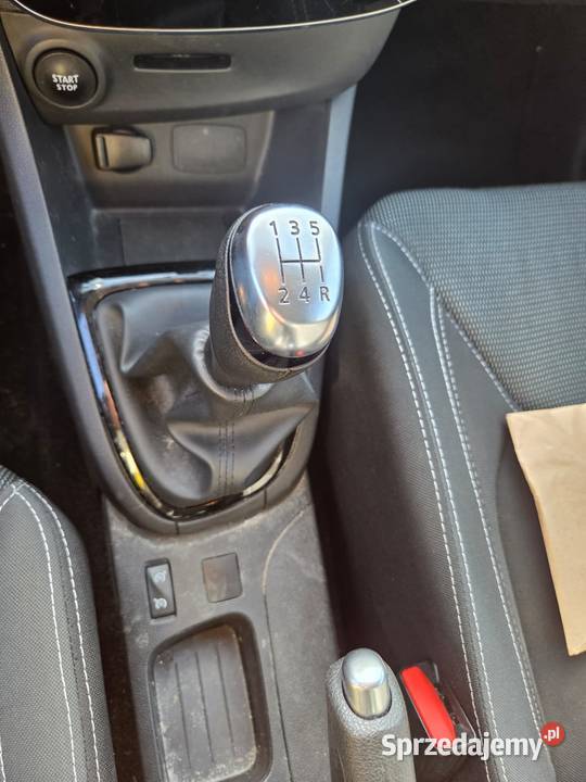 RENAULT Clio IV 09 TCe 75 Trend FF451 świętokrzyskie