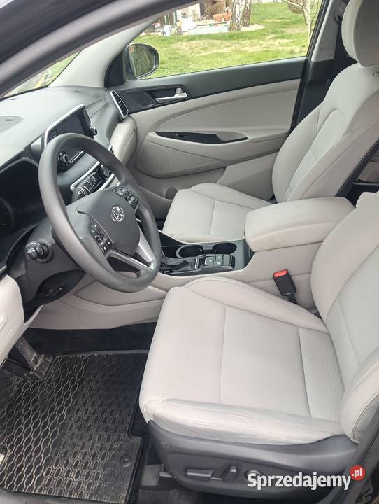 Hyundai Tucson czarna perła 20 benzyna automat Dawidy Bankowe sprzedam