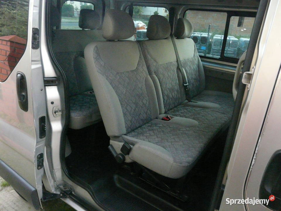 Opel Vivaro 19 CDTi 9 osobowe skrzynia biegów 6 łódzkie Wieruszów