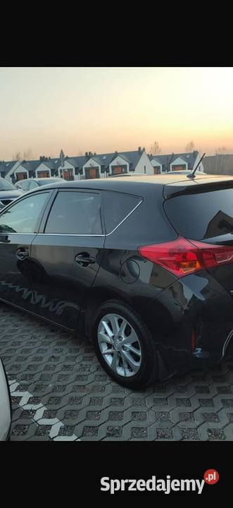 Toyota Auris 16 benzyna gaz salon Polska Rzeszów