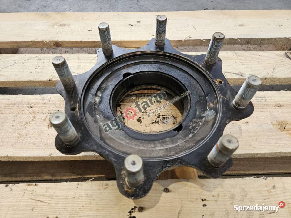 Piasta koła Renault Ceres 335 Cergos 350