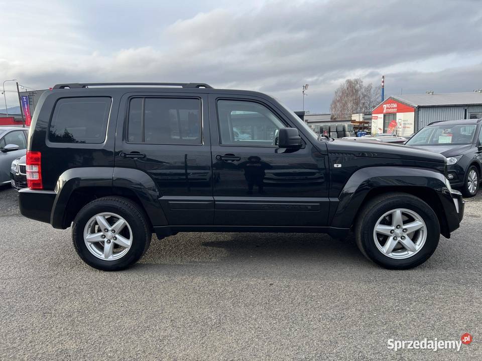 Jeep Cherokee 28 crd manual Ostrołęka