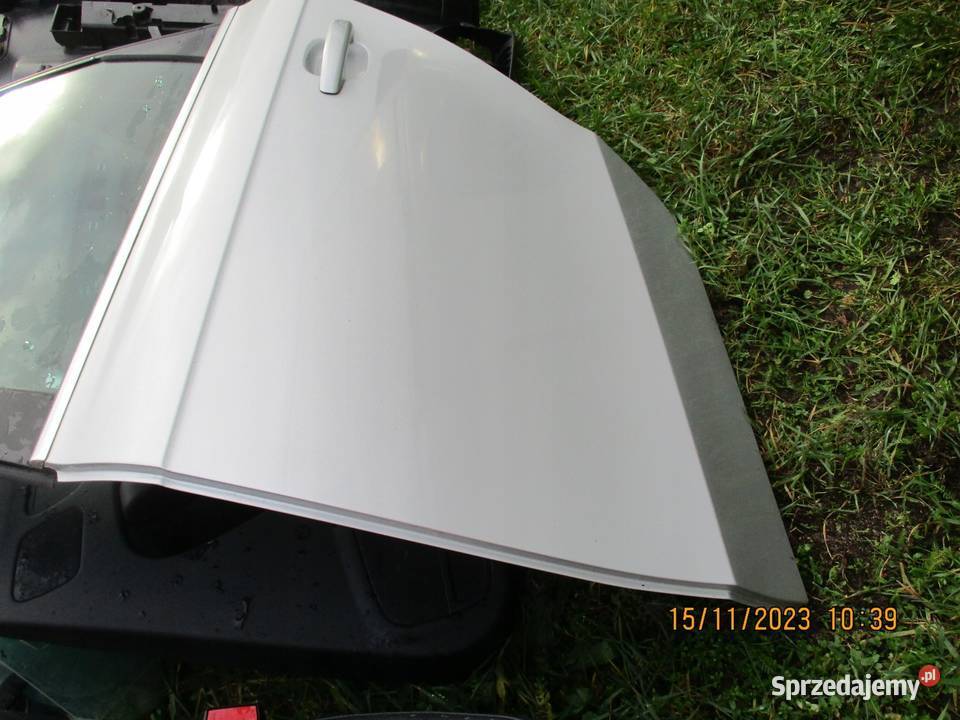 AUDI A4 B8 KOMBI DRZWI LEWY TYŁ 8K0839065