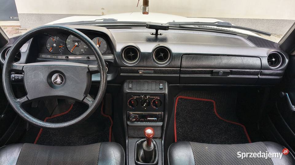 Mercedes W123 300D 1981 Klasyczna Beczka z Zgierz