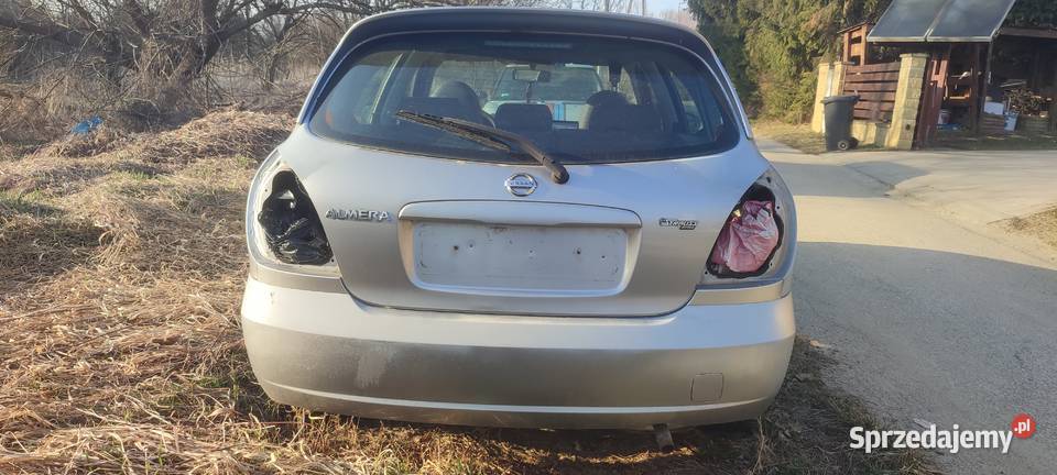 Nissan Almera 15 benzyna5 drzwi klima całośc