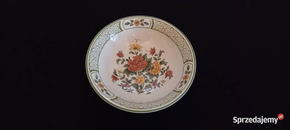 Przedmiotem aukcji jest serwis kawowoobiadowy 12 Porcelana i szkło Chełm