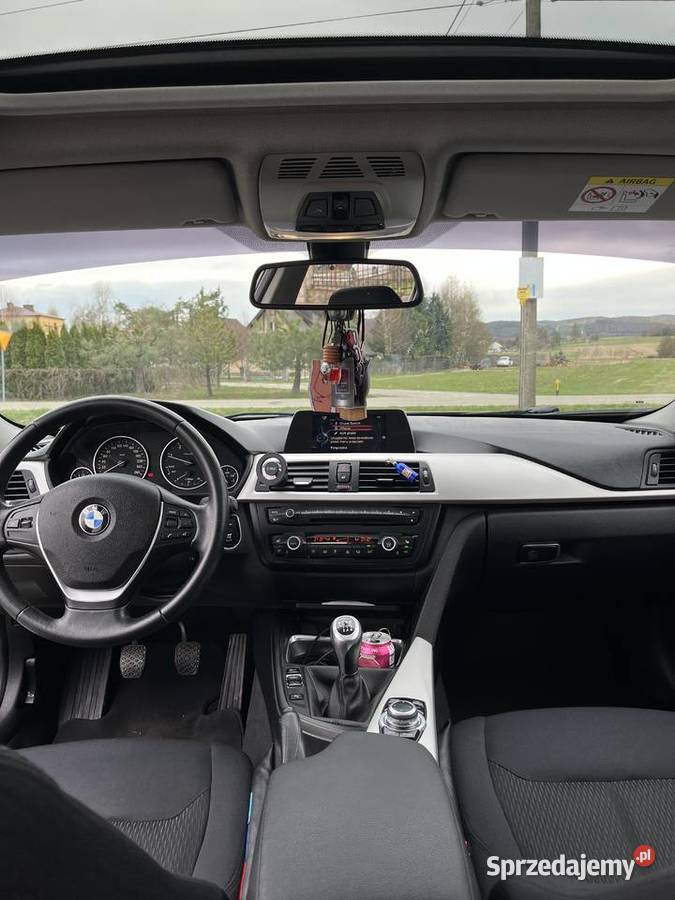 Sprzedam BMW f30 318d 143 2014 Harklowa