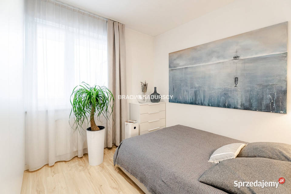 Sprzedaż mieszkania 4517m2 2 pokoje Kraków 45.17m2